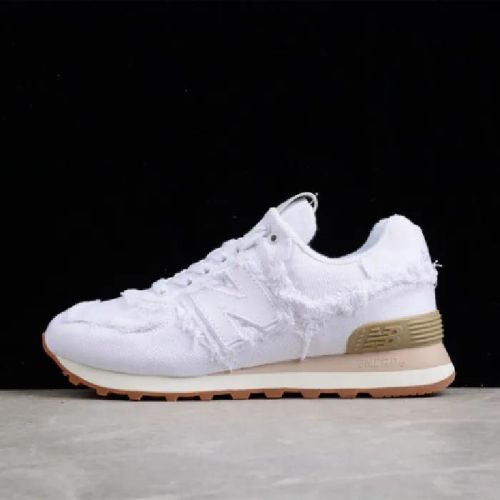 Miu Miu X New Balance NB574 (1)